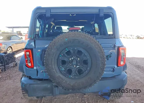 2024 Ford Bronco Wildtrak z USA, uszkodzony, nr VIN 1FMEE2BP1RLA04773